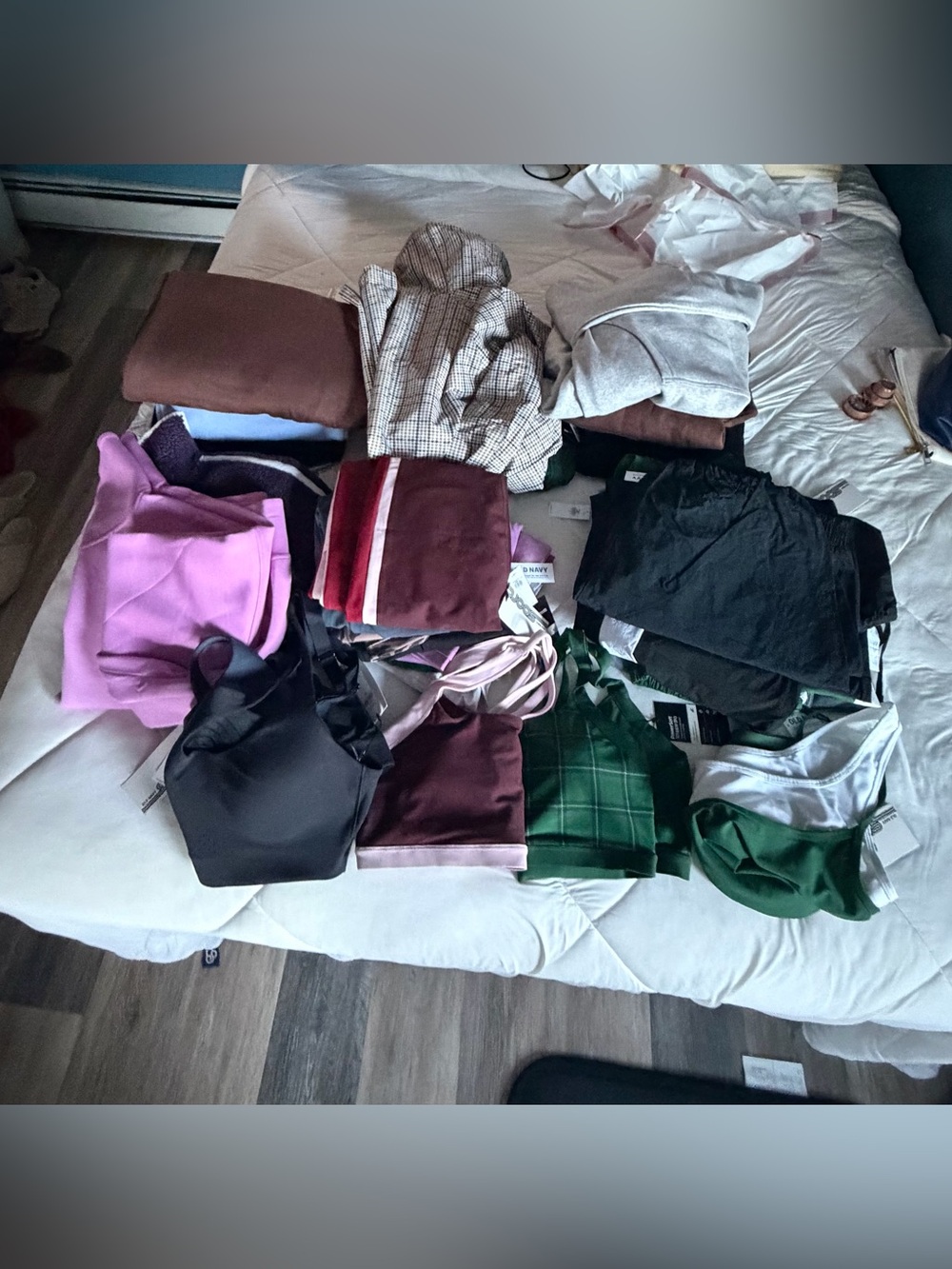 HUGE Old Navy Activewear Bundle (size large)